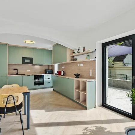 Ankoni Stay- 3,2 - Shared Kitchen *